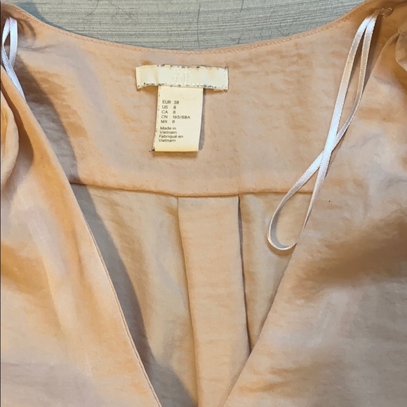 H&M blouse - Picture 2 of 4